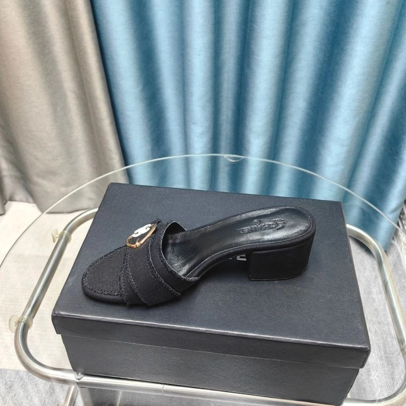 Chxnxl Slippers UrbanStyle 122751