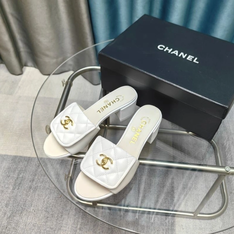 Chxnxl Slippers Bright 122736