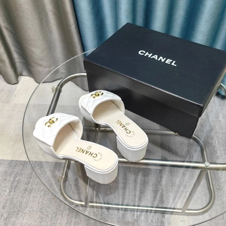 Chxnxl Slippers Bright 122736