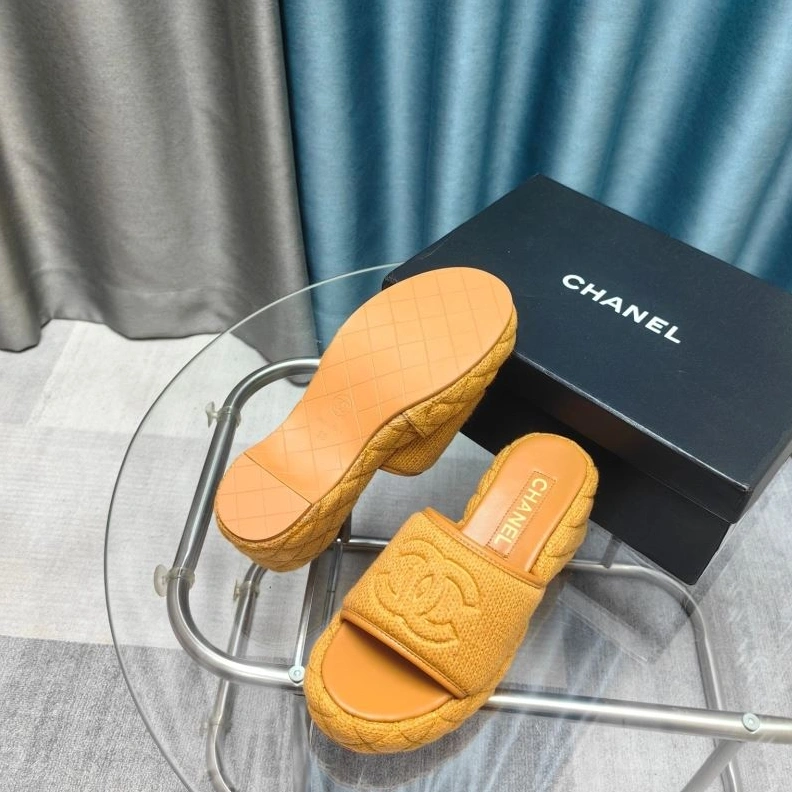 Soft Chxnxl Slippers 122726