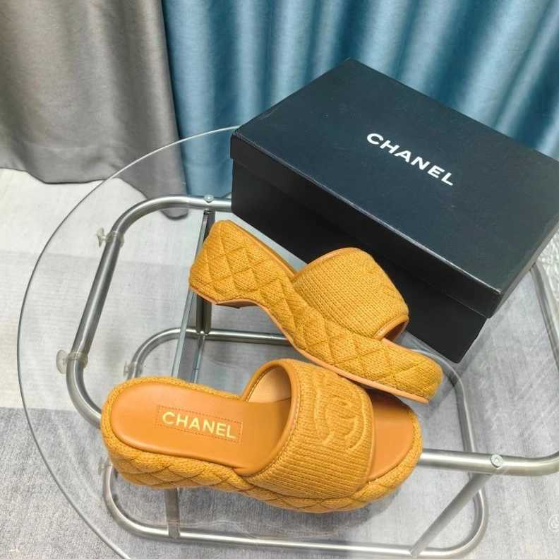 Soft Chxnxl Slippers 122726