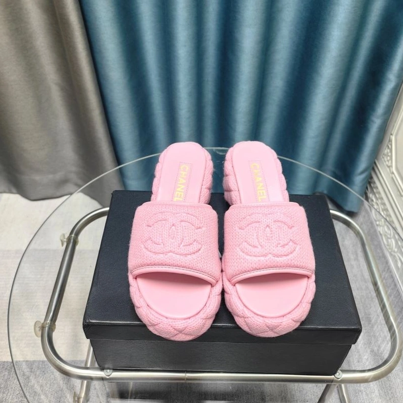 Refined Chxnxl Slippers 122742
