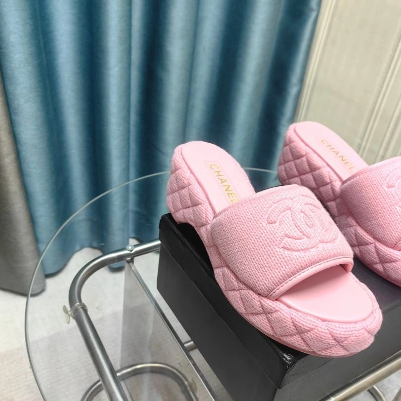 Refined Chxnxl Slippers 122742