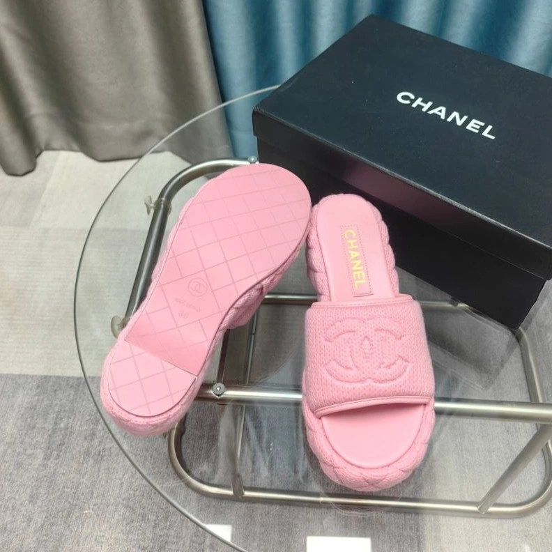Refined Chxnxl Slippers 122742