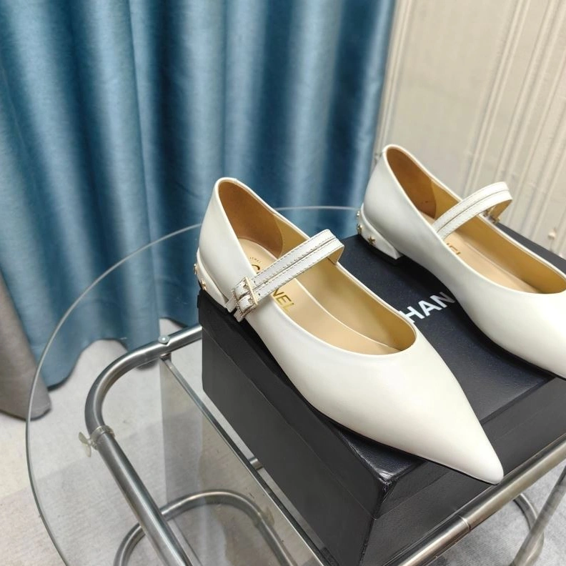 Bold Chxnxl Flat Shoes 123208
