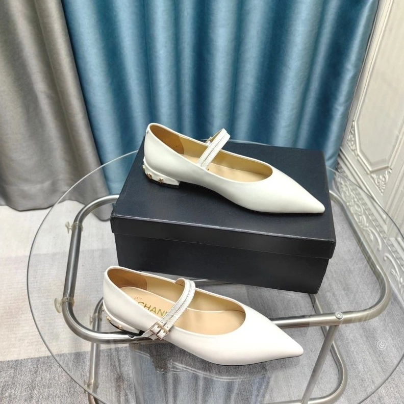 Bold Chxnxl Flat Shoes 123208