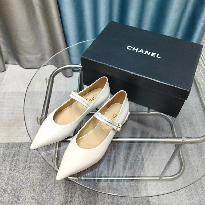 Bold Chxnxl Flat Shoes 123208