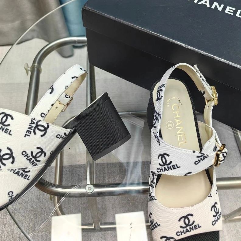 Chxnxl Sandals Refined 123013
