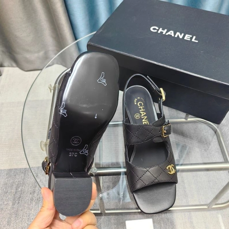 Flexible Chxnxl Sandals 123011