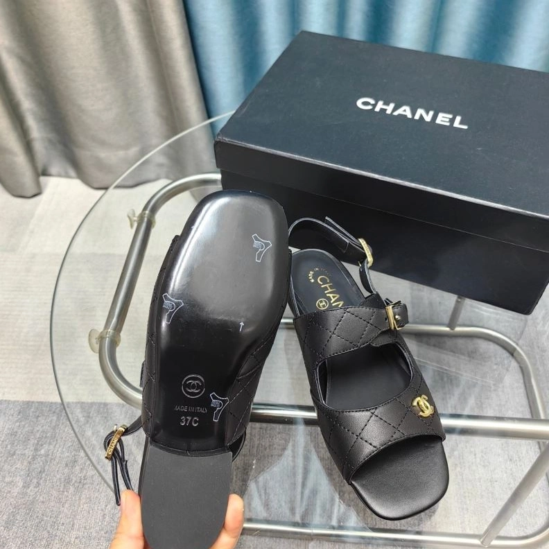 Sleek Chxnxl Sandals 123015