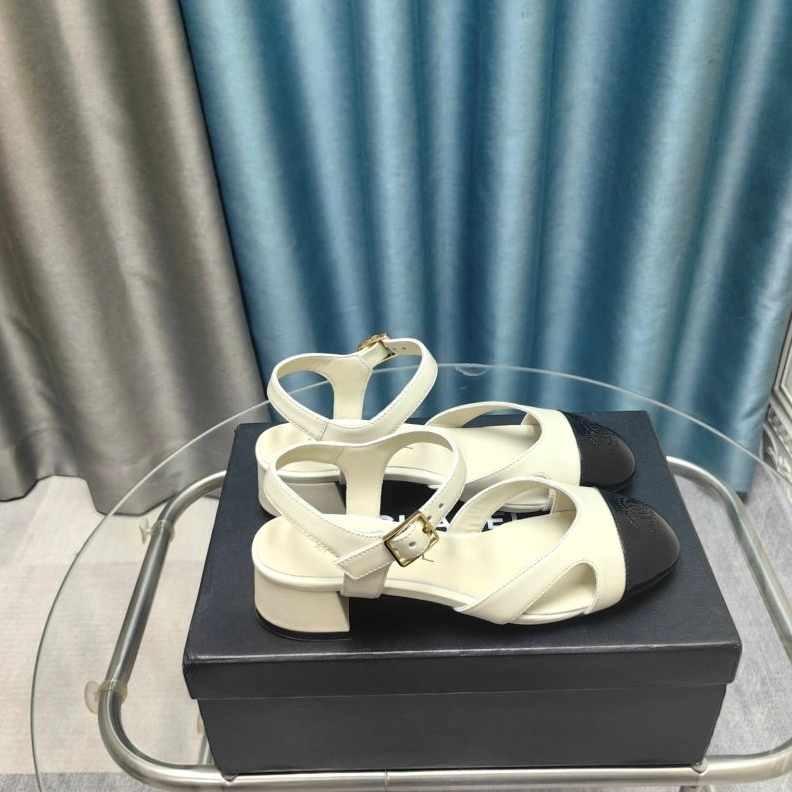 Fashionable Chxnxl Sandals 123005