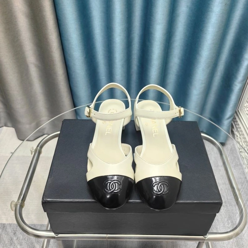 Fashionable Chxnxl Sandals 123005