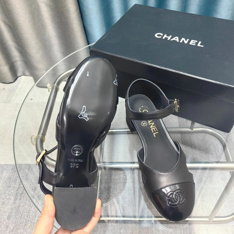 Unique Chxnxl Sandals 123008