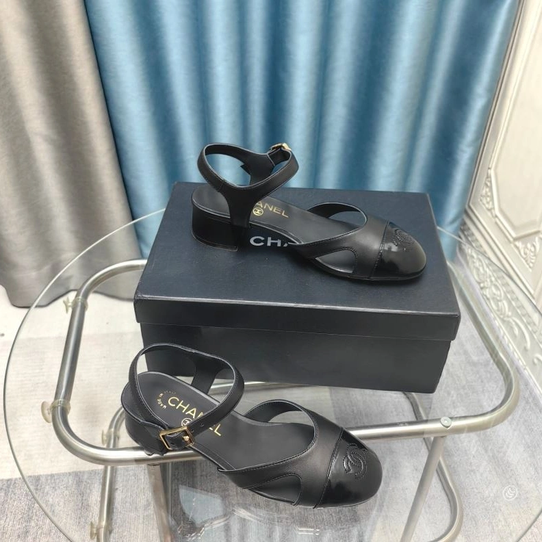 Unique Chxnxl Sandals 123008