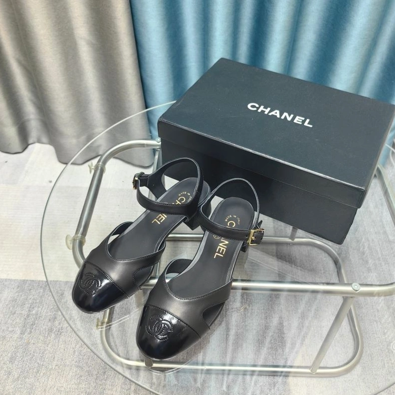 Unique Chxnxl Sandals 123008