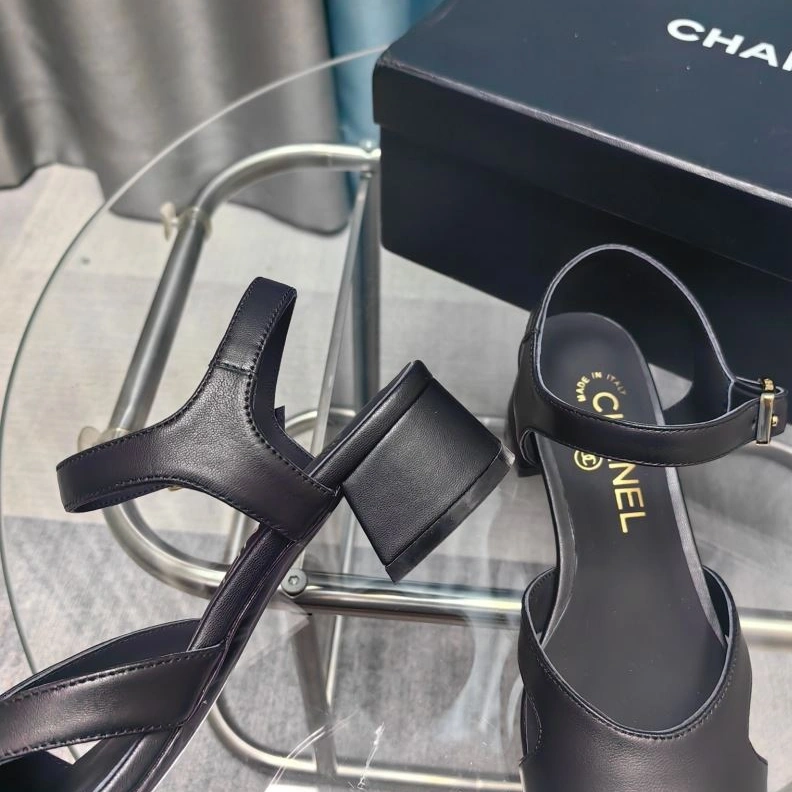 Unique Chxnxl Sandals 123008