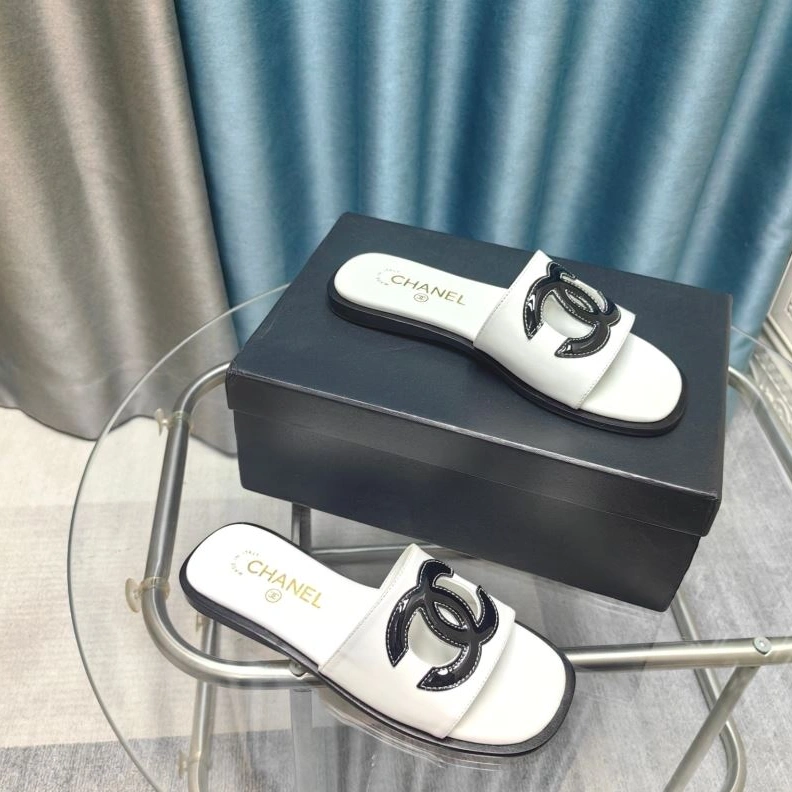 Chxnxl Slippers Sophisticated 122724