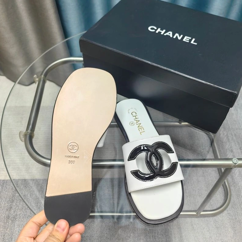 Chxnxl Slippers Sophisticated 122724
