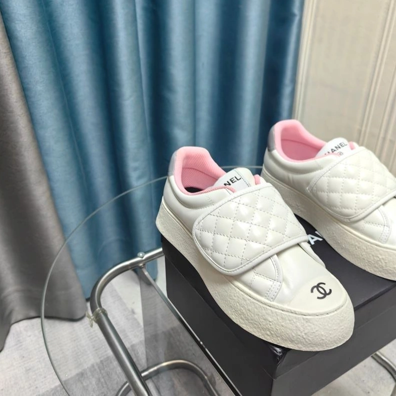 Comfortable Chxnxl Sneakers 122346