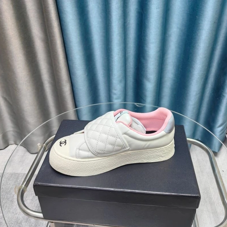 Comfortable Chxnxl Sneakers 122346