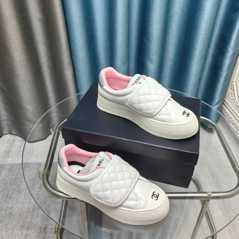 Comfortable Chxnxl Sneakers 122346