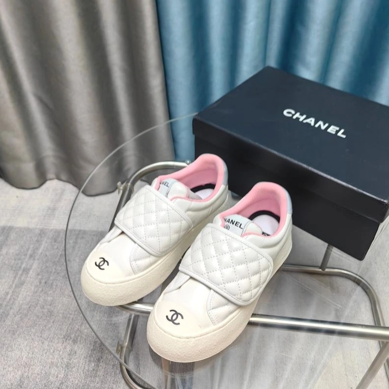 Comfortable Chxnxl Sneakers 122346