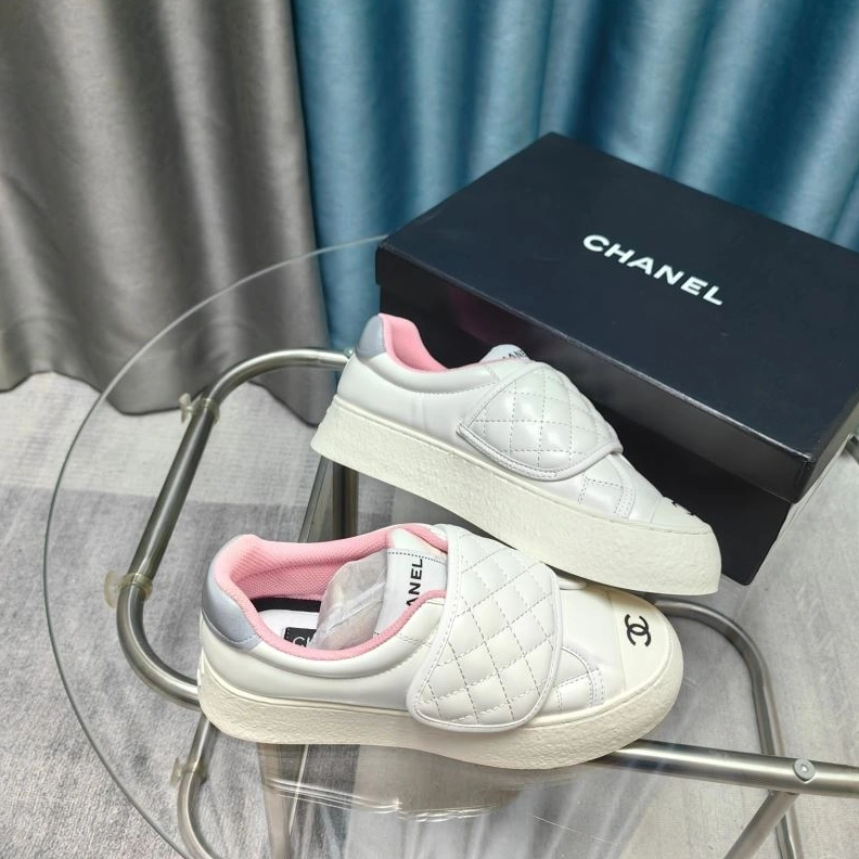 Comfortable Chxnxl Sneakers 122346