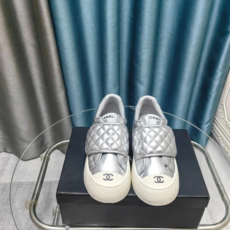 Resilient Chxnxl Sneakers 122352