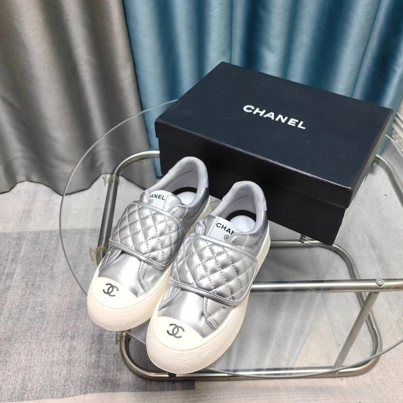 Resilient Chxnxl Sneakers 122352