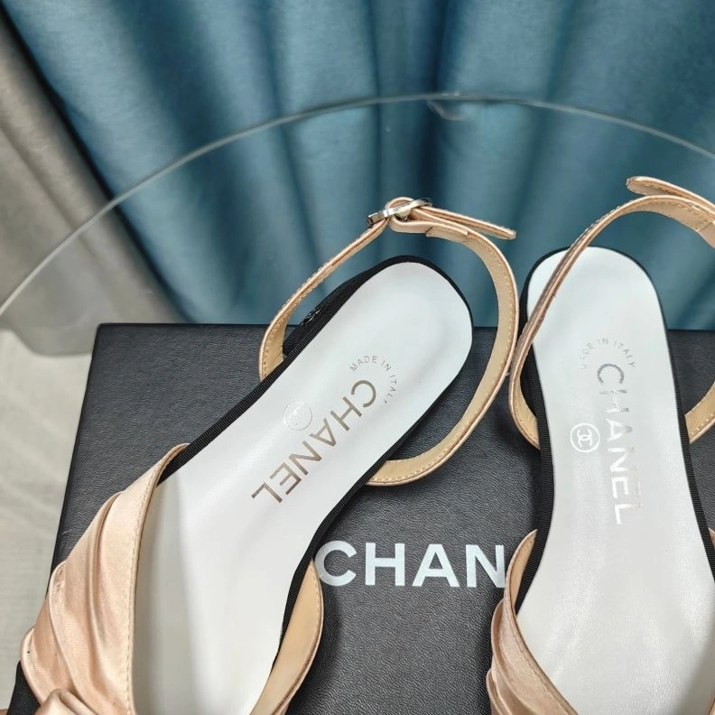 ModernLook Chxnxl Sandals 123004