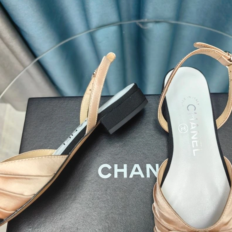 ModernLook Chxnxl Sandals 123004