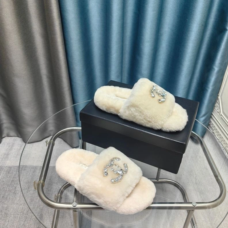 Refined Chxnxl Slippers 122713