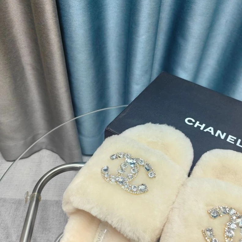 Refined Chxnxl Slippers 122713