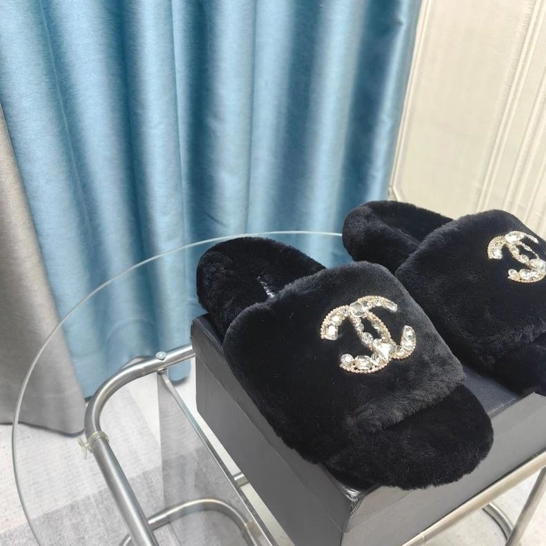 Chxnxl Slippers Bold 122712