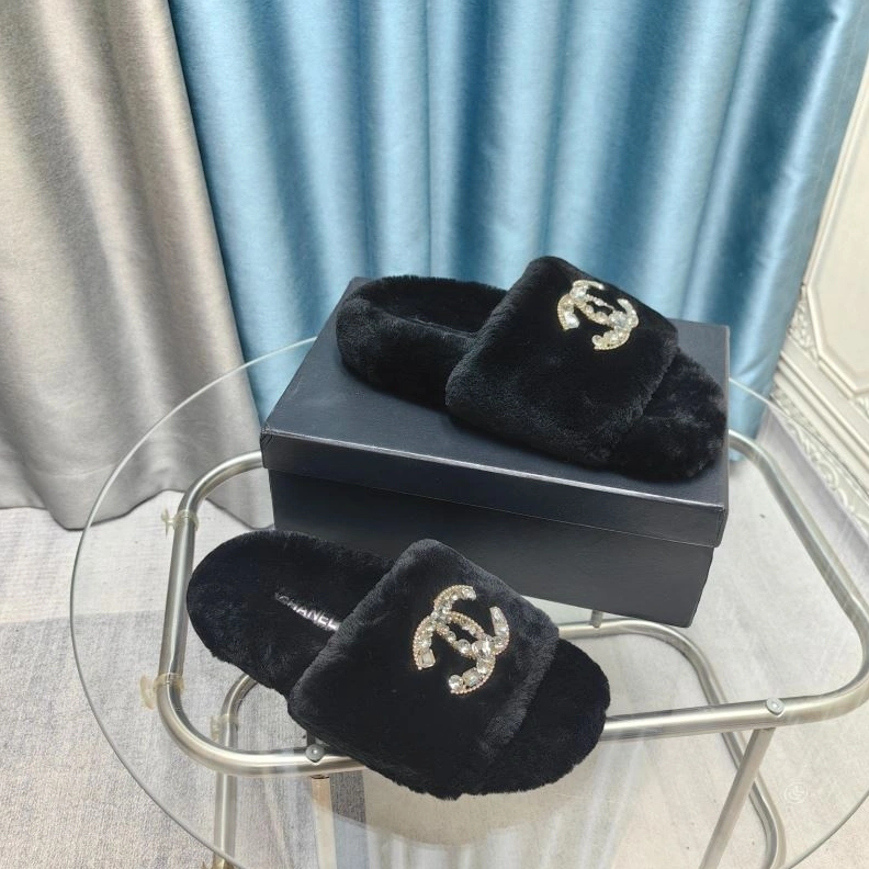 Chxnxl Slippers Bold 122712