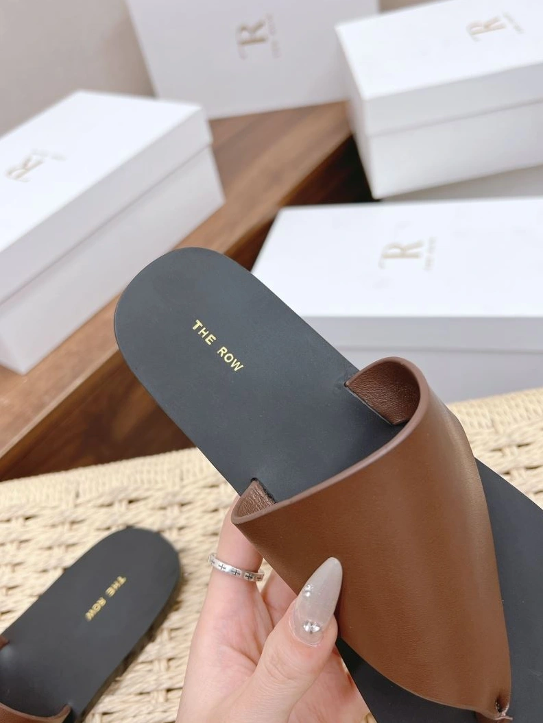 Cozy Othxr Slippers 213156