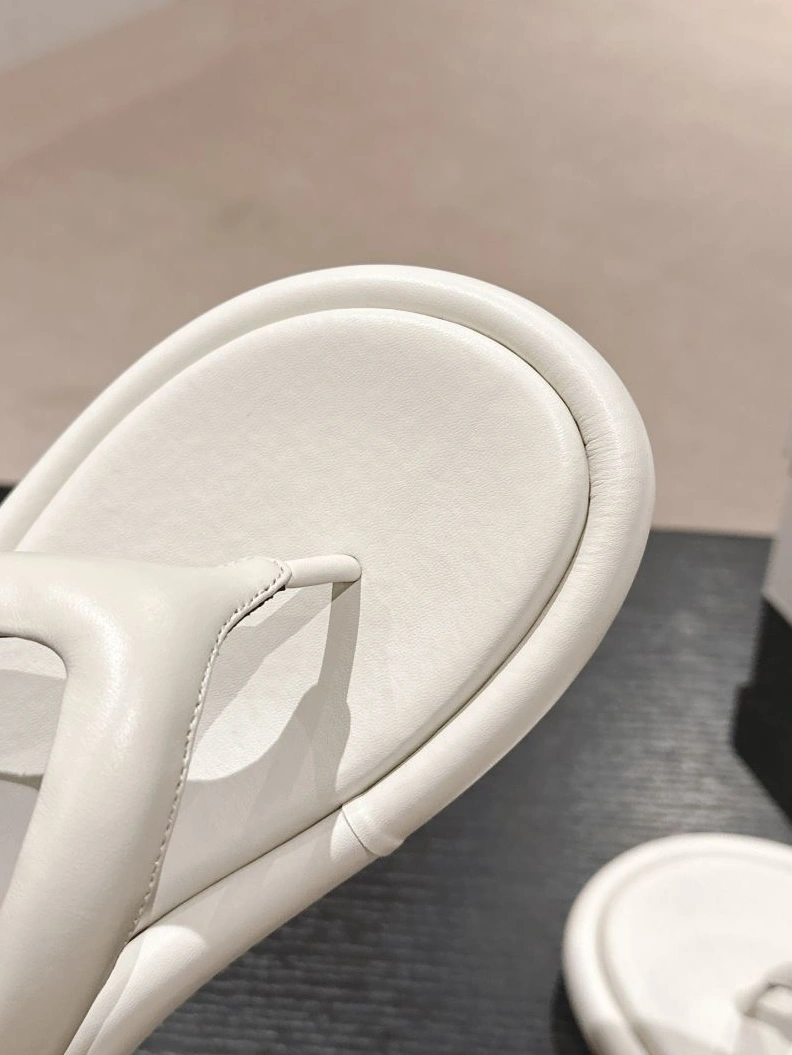 HighQuality Othxr Slippers 213169