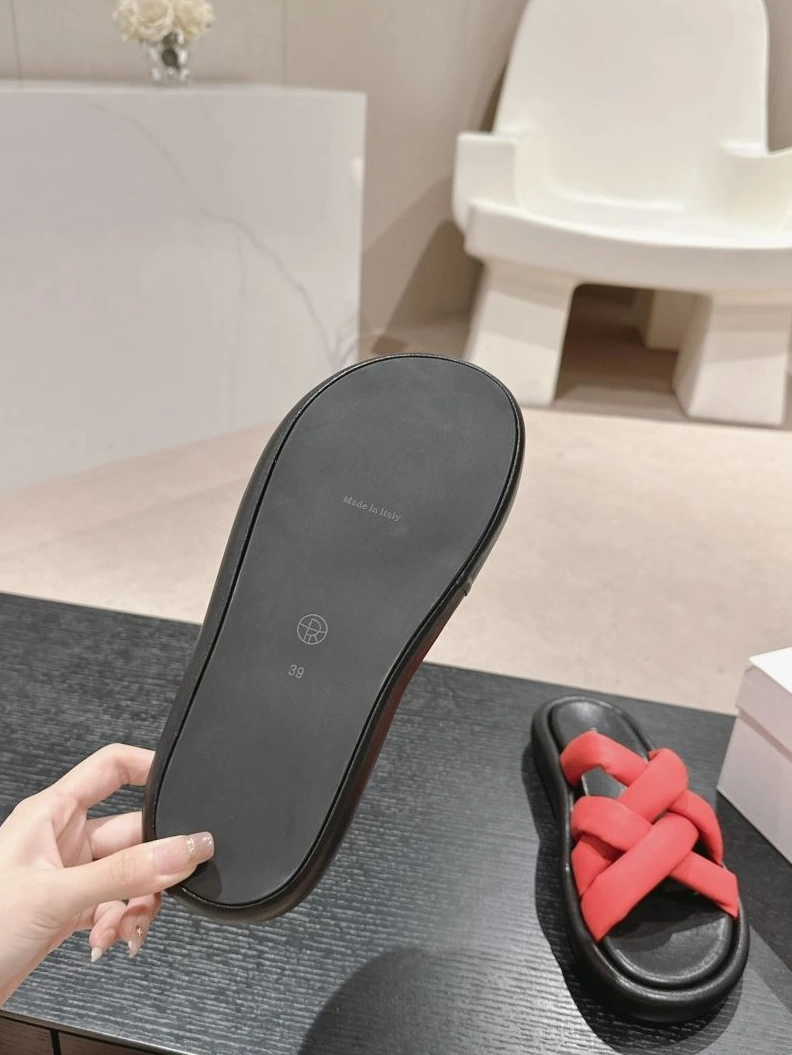 Cozy Othxr Slippers 213157