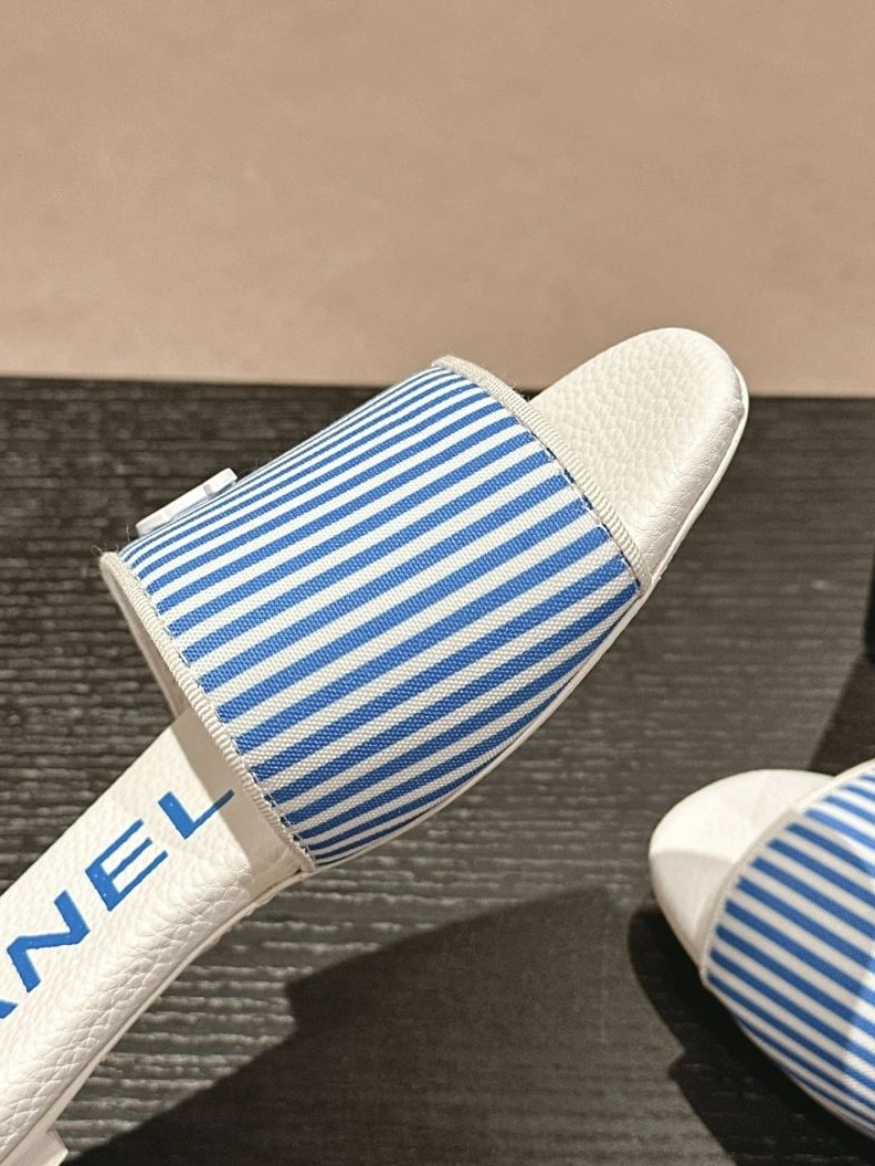 Comfortable Chxnxl Slippers 122710
