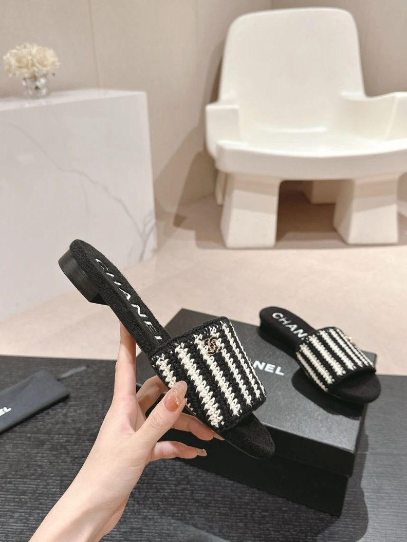 AllSeason Chxnxl Slippers 122705
