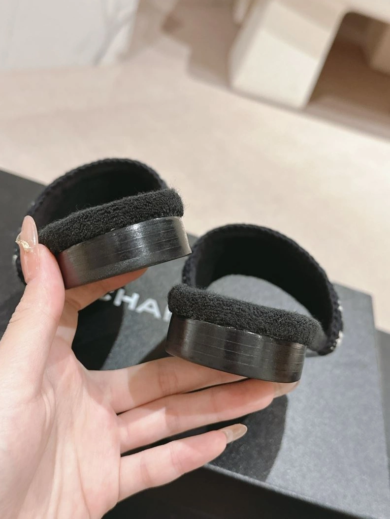 AllSeason Chxnxl Slippers 122705
