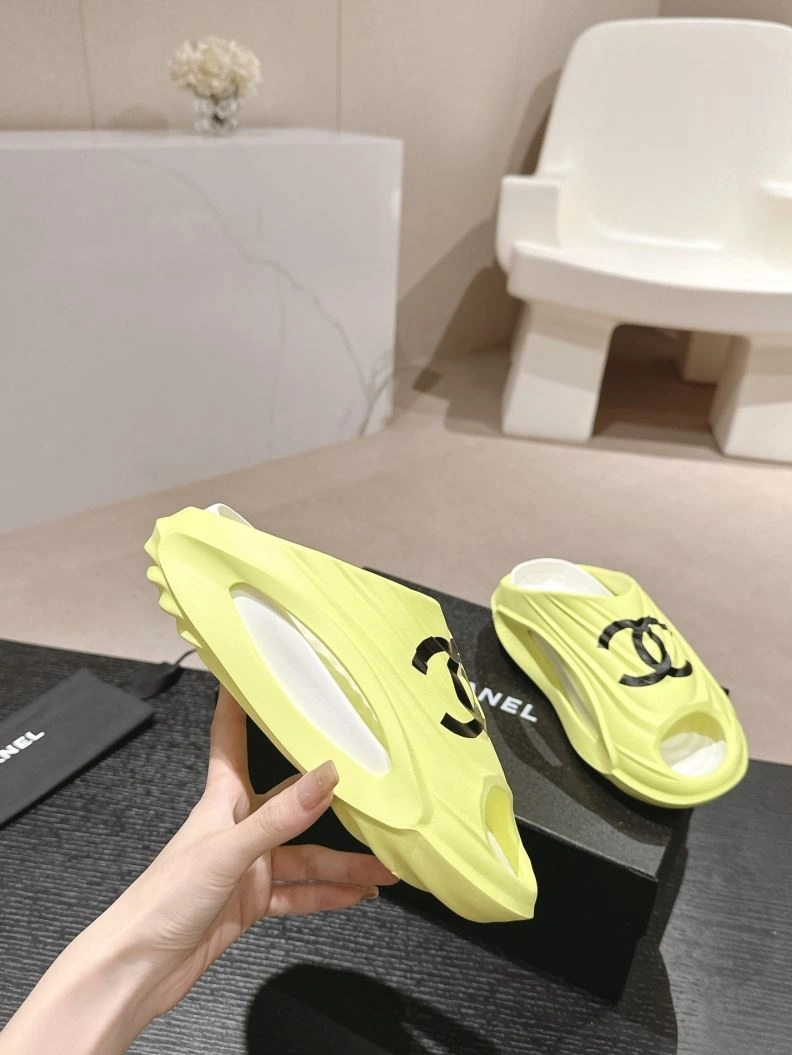 Practical Chxnxl Slippers 122701