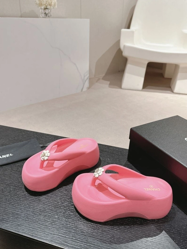 GoodFit Chxnxl Slippers 122687