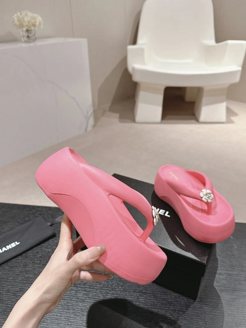 GoodFit Chxnxl Slippers 122687
