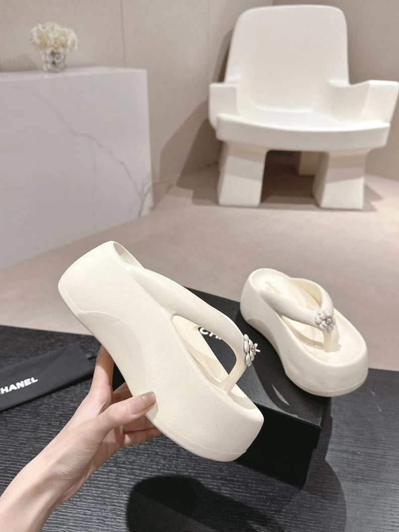 Fashionable Chxnxl Slippers 122688