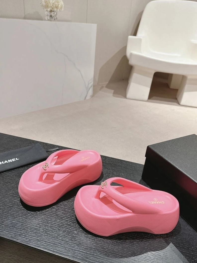 Fashionable Chxnxl Slippers 122683