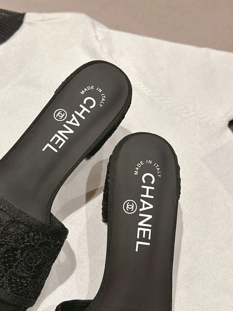 Practical Chxnxl Slippers 122672