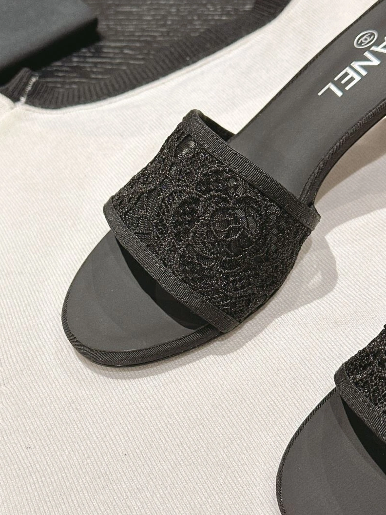 Practical Chxnxl Slippers 122672