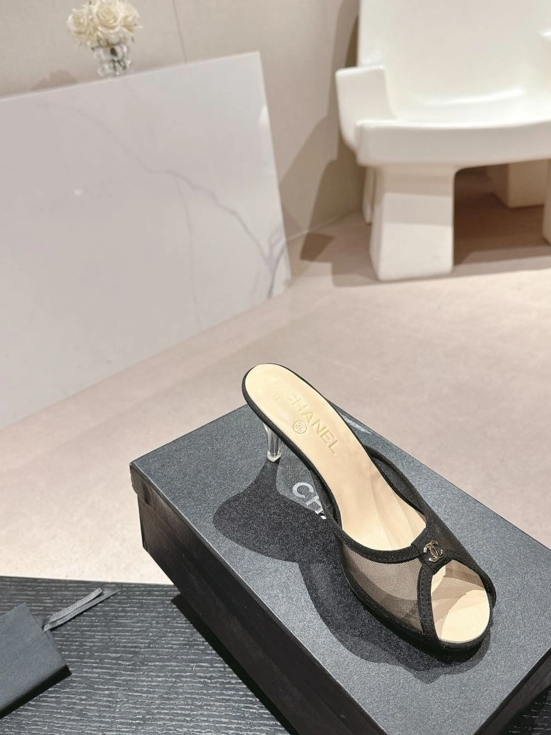 Modern Chxnxl Slippers 122697