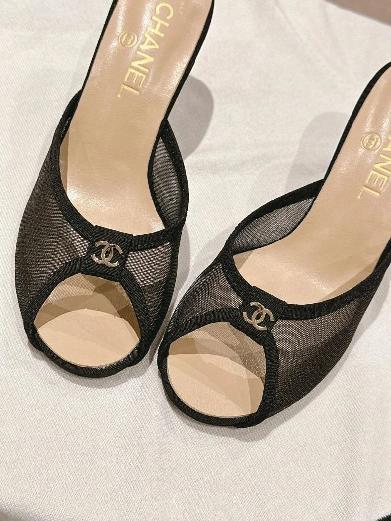 Modern Chxnxl Slippers 122697